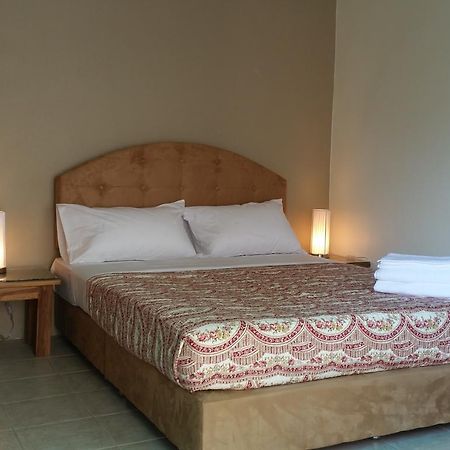 Indogee Apartments Pattaya Buitenkant foto