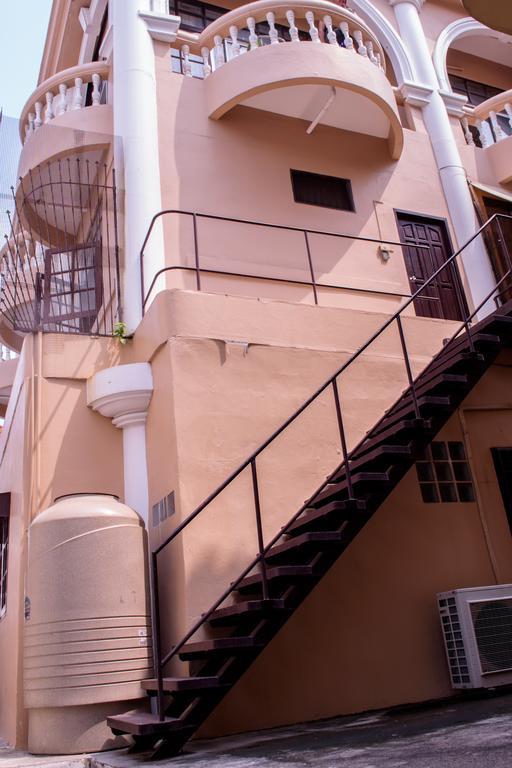 Indogee Apartments Pattaya Buitenkant foto