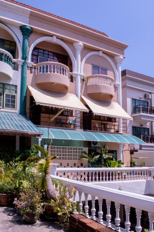 Indogee Apartments Pattaya Buitenkant foto