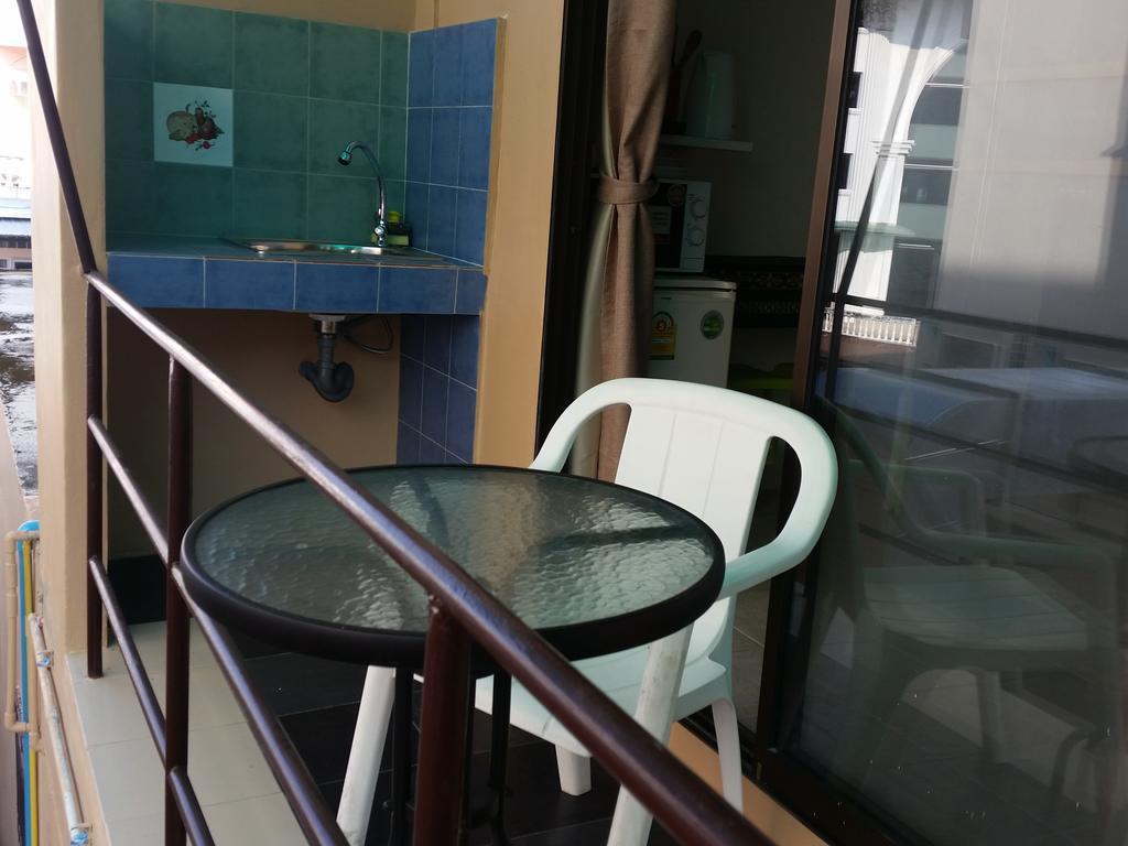 Indogee Apartments Pattaya Buitenkant foto