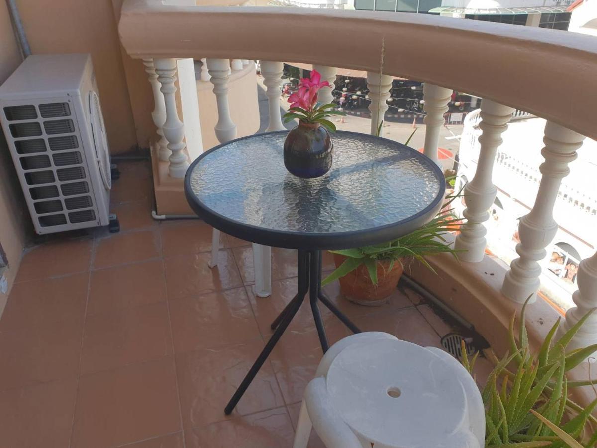 Indogee Apartments Pattaya Buitenkant foto